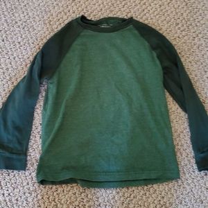 3/$15 Boys Old Navy 6/7 Green long sleeved T